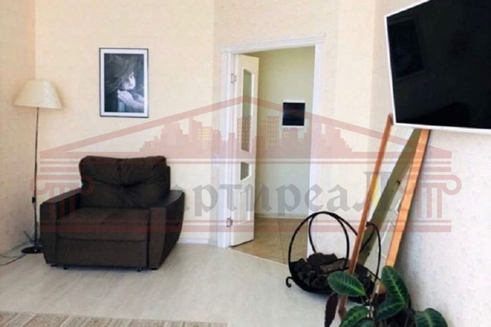 Сдаётся 1-комнатная квартира, 42 м²