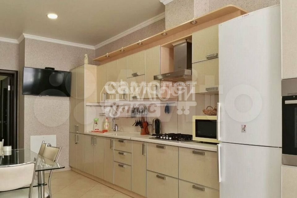 Продаётся 1-комнатная квартира, 54 м²