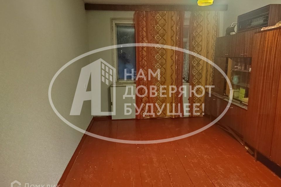 Продаётся 3 комнаты в 3-комн. квартире, 17.4 м²