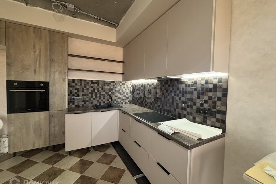 Продаётся 2-комнатная квартира, 76.8 м²