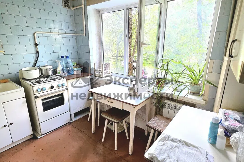 Продаётся 3-комнатная квартира, 53.6 м²