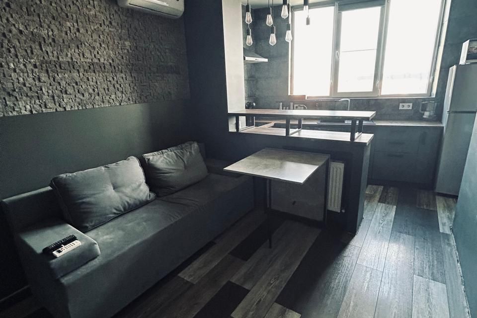 Продаётся 1-комнатная квартира, 41.8 м²