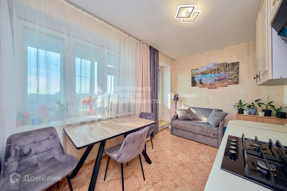 Продаётся 1-комнатная квартира, 41.9 м²