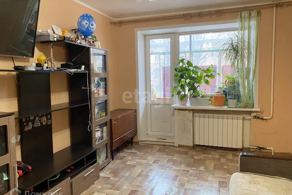 Продаётся 3-комнатная квартира, 57.9 м²