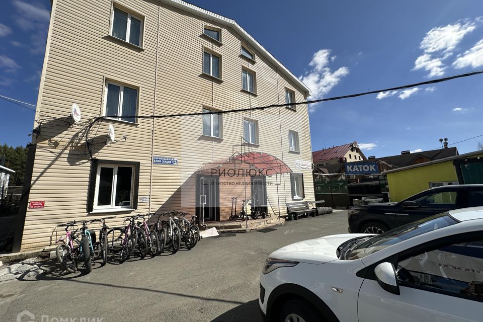 Продаётся 3-комнатная квартира, 96 м²