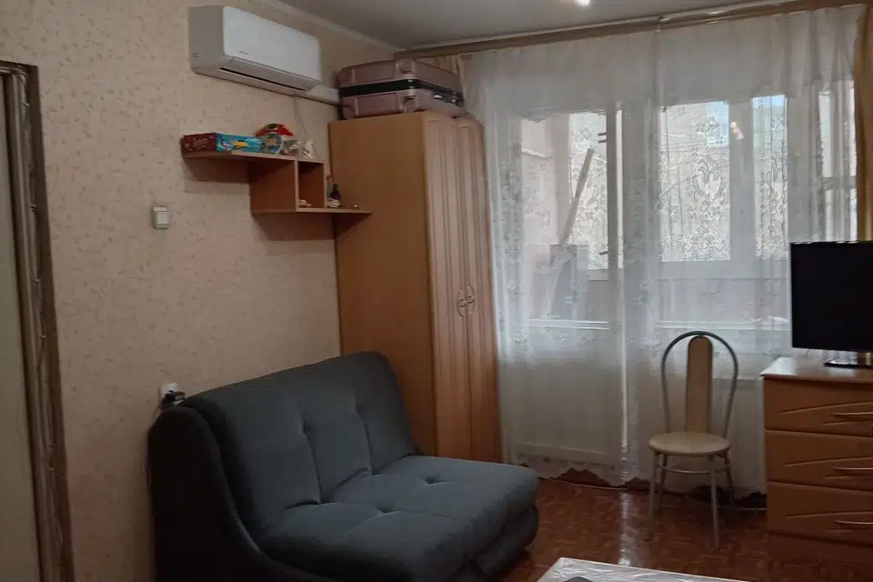 Продаётся 3-комнатная квартира, 57.3 м²