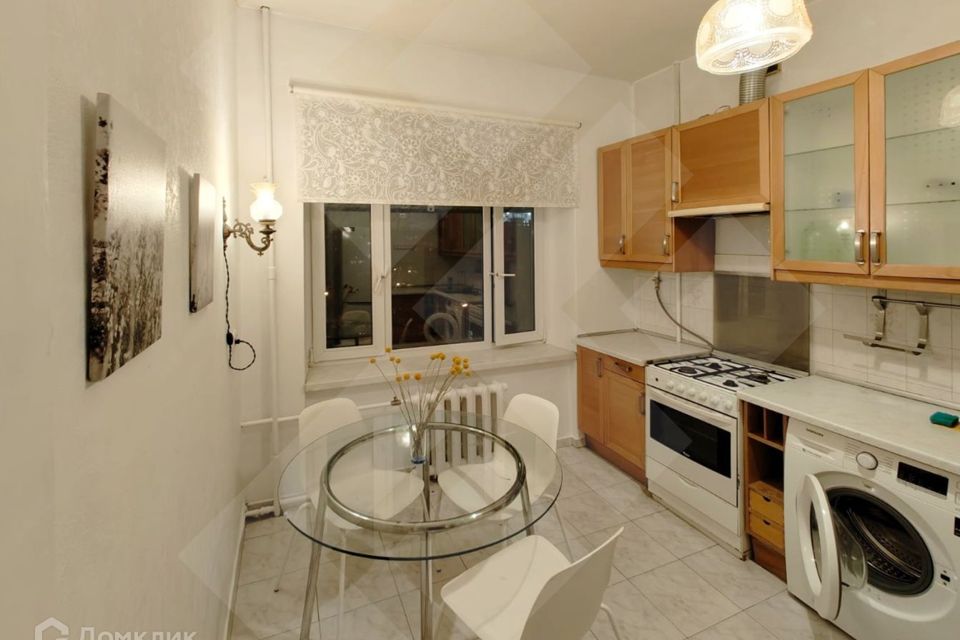 Сдаётся 2-комнатная квартира, 62 м²