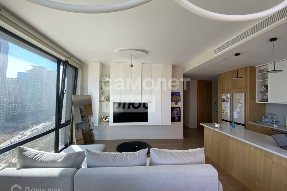 Продаётся 4-комнатная квартира, 98 м²