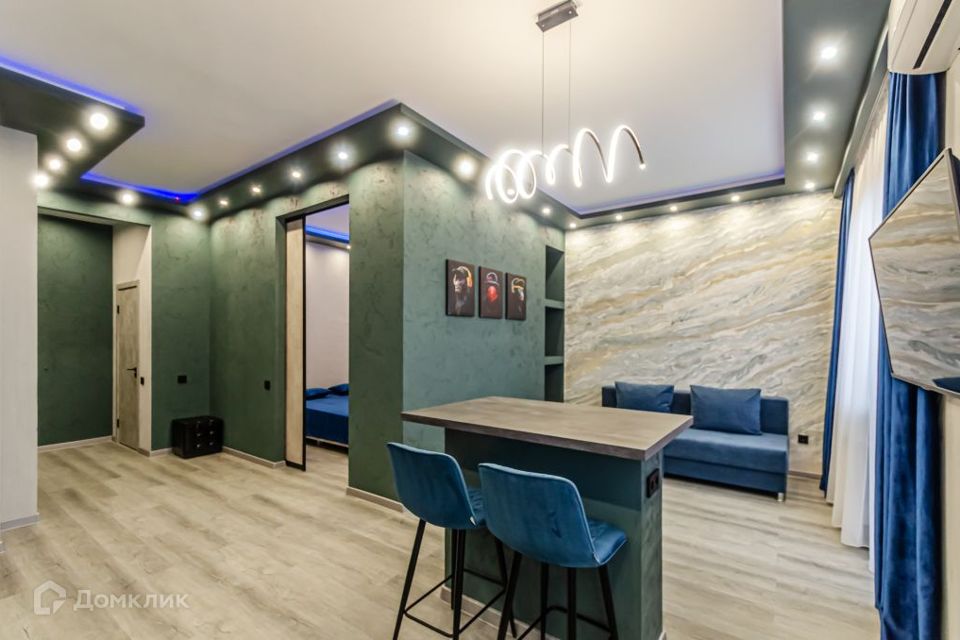 Сдаётся 2-комнатная квартира, 70 м²