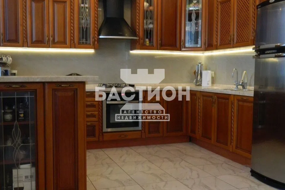 Продаётся 2-этажный дом, 252 м²