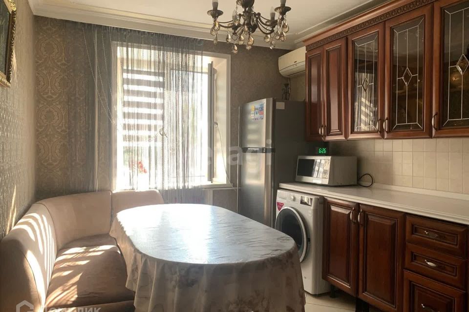 Продаётся 3-комнатная квартира, 100 м²
