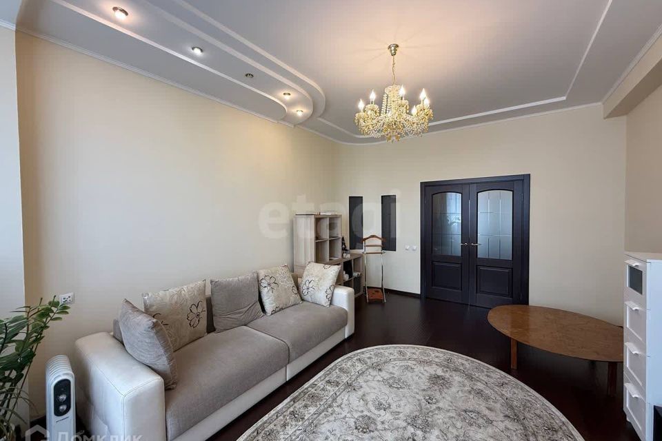 Сдаётся 2-комнатная квартира, 75 м²