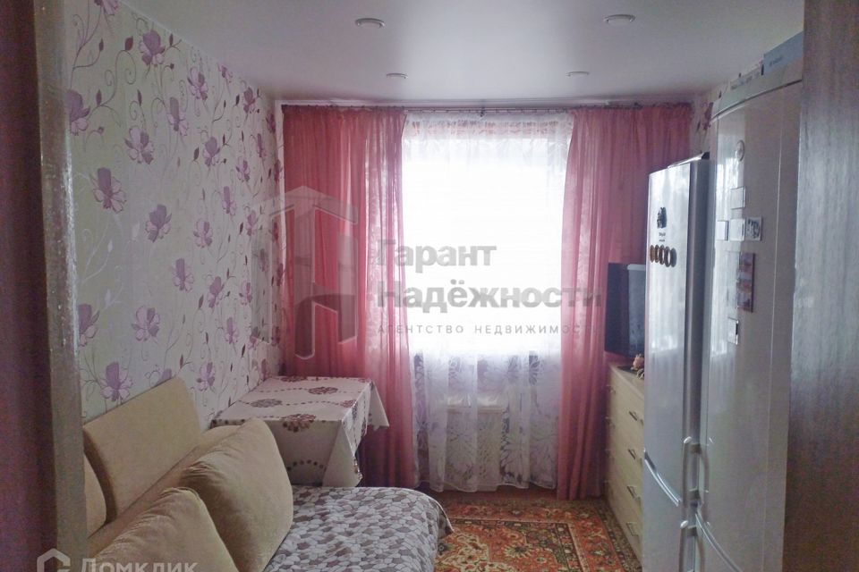 Продаётся 3-комнатная квартира, 50.7 м²