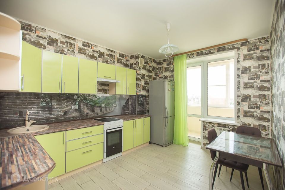 Сдаётся 1-комнатная квартира, 42 м²