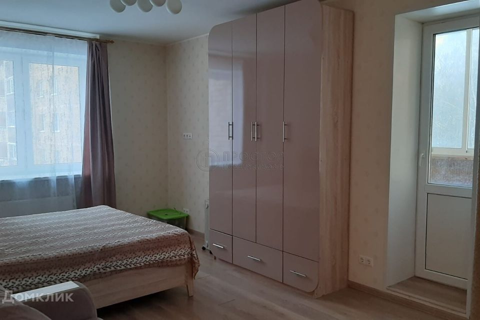 Продаётся 1-комнатная квартира, 37.8 м²