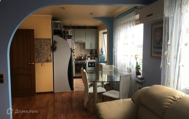 Продаётся 4-комнатная квартира, 60.5 м²