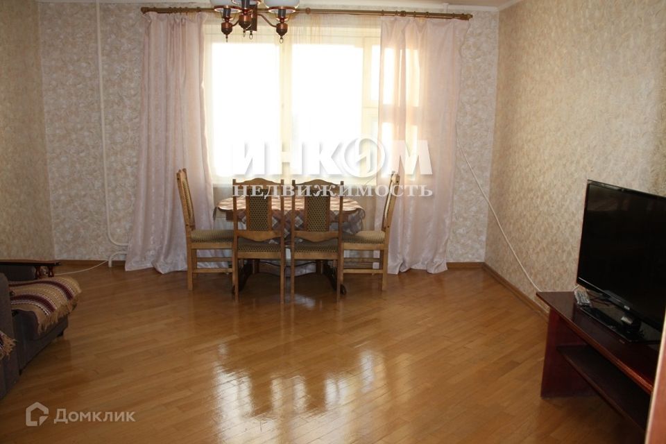 Сдаётся 2-комнатная квартира, 67 м²