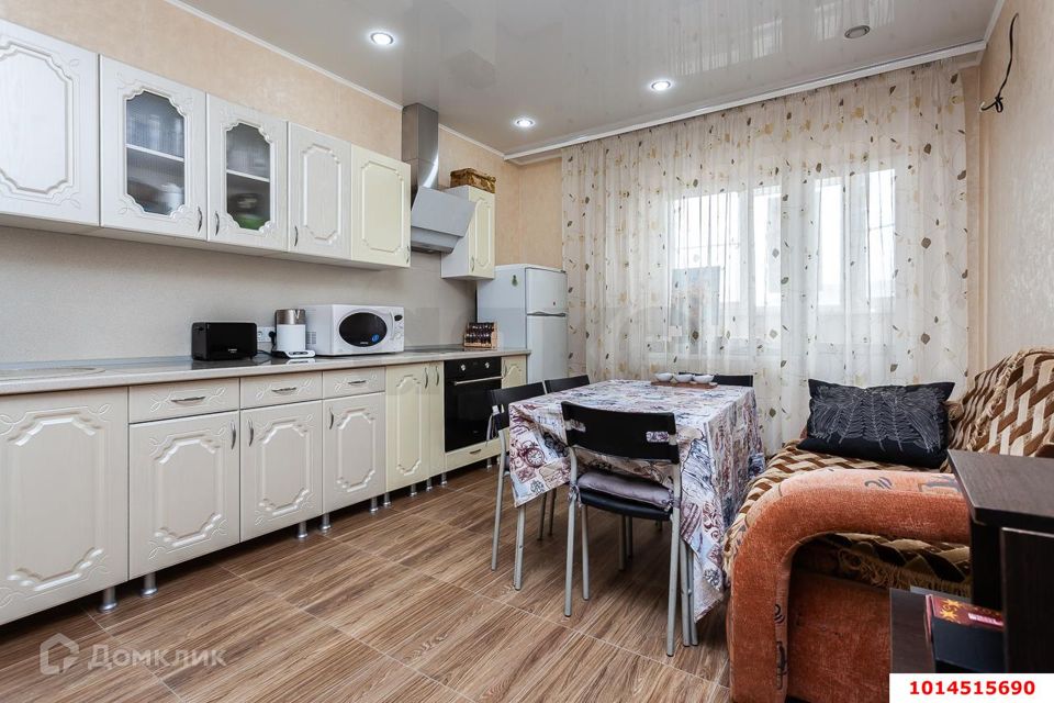 Продаётся 1-комнатная квартира, 46.6 м²
