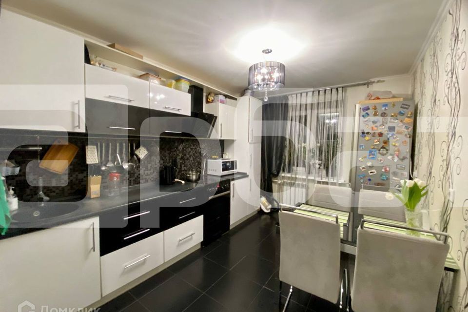 Продаётся 2-комнатная квартира, 57.6 м²