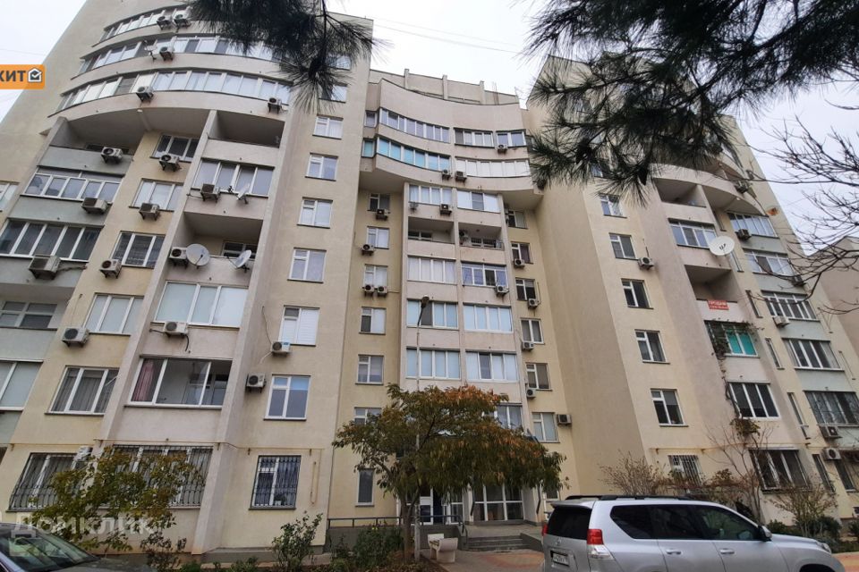 Продаётся 4-комнатная квартира, 109 м²