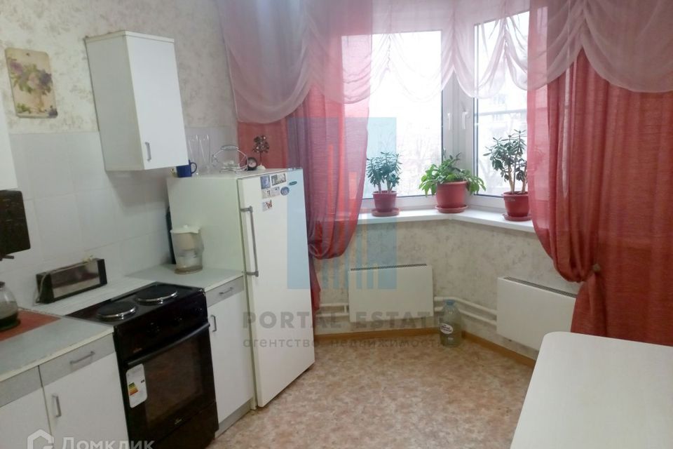 Сдаётся 2-комнатная квартира, 64 м²