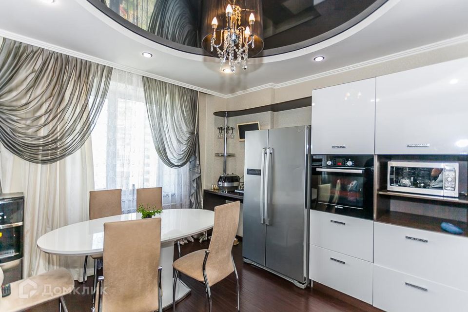 Продаётся 4-комнатная квартира, 103.6 м²