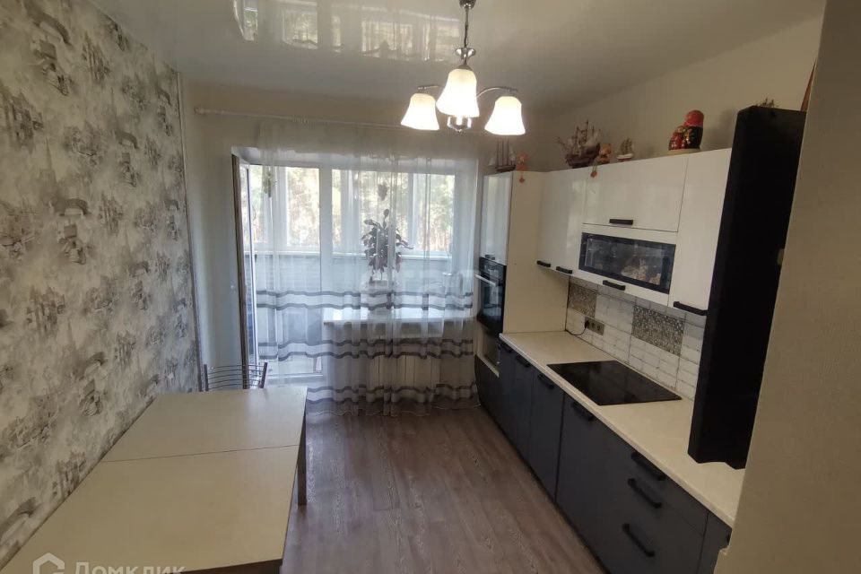 Продаётся 3-комнатная квартира, 98.7 м²