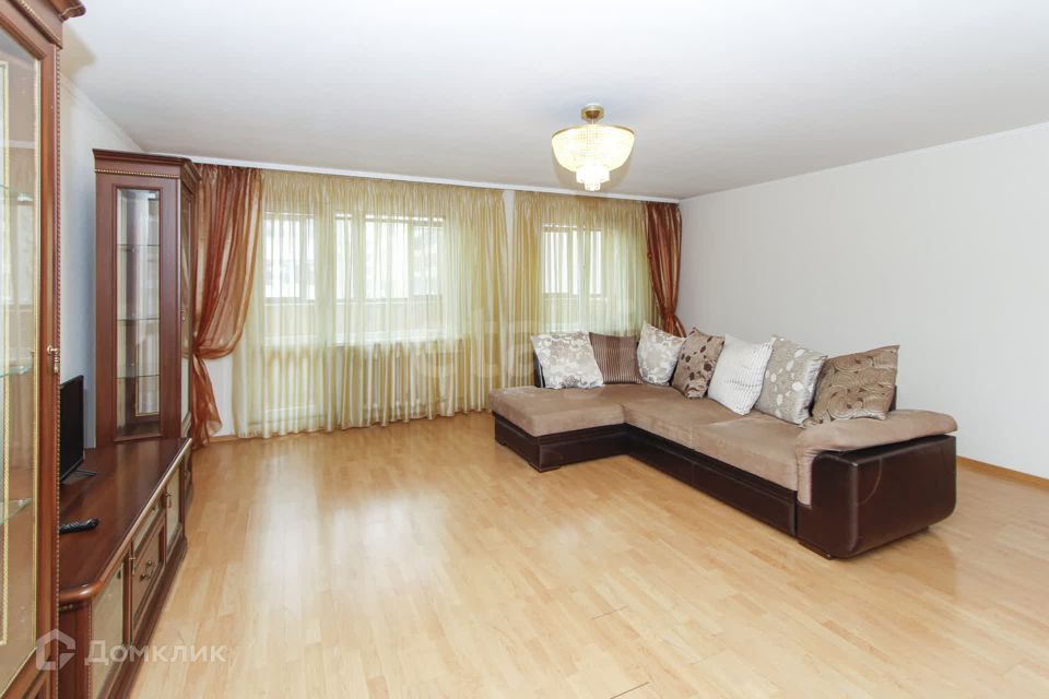 Продаётся 4-комнатная квартира, 115 м²