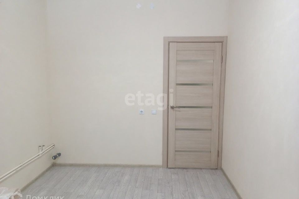 Продаётся 1-комнатная квартира, 41.9 м²