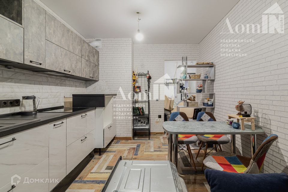 Продаётся 1-комнатная квартира, 42.2 м²