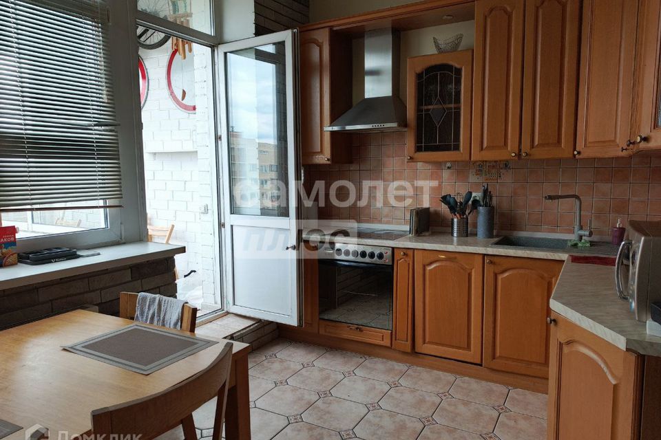 Сдаётся 2-комнатная квартира, 80.1 м²