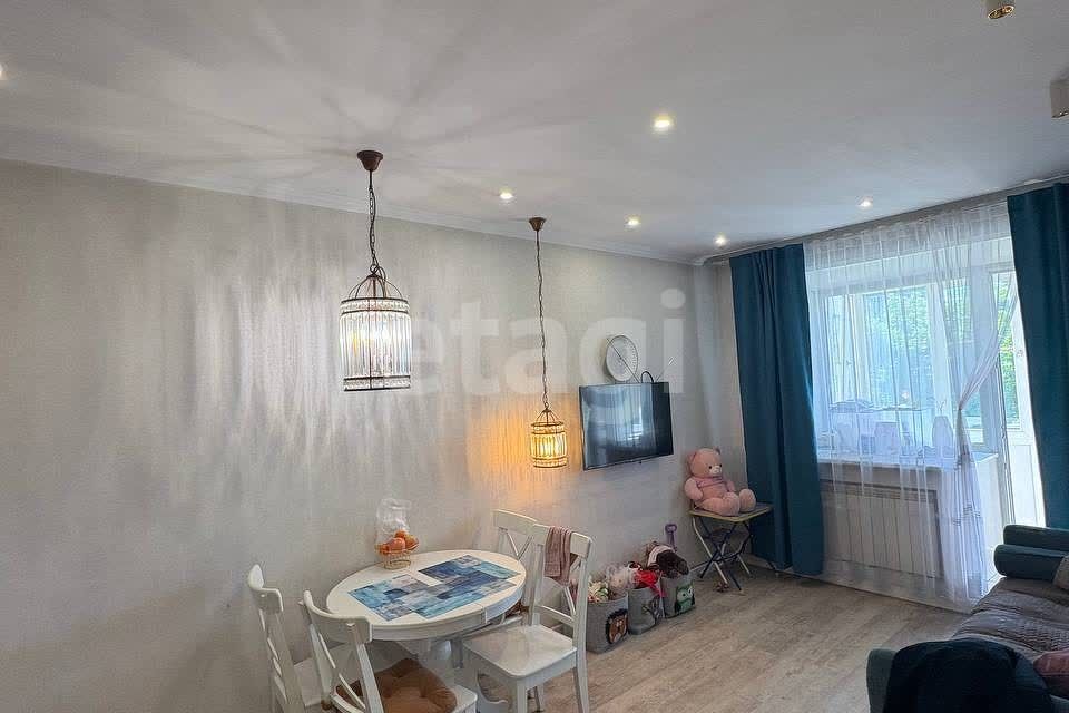 Продаётся 2-комнатная квартира, 49.8 м²