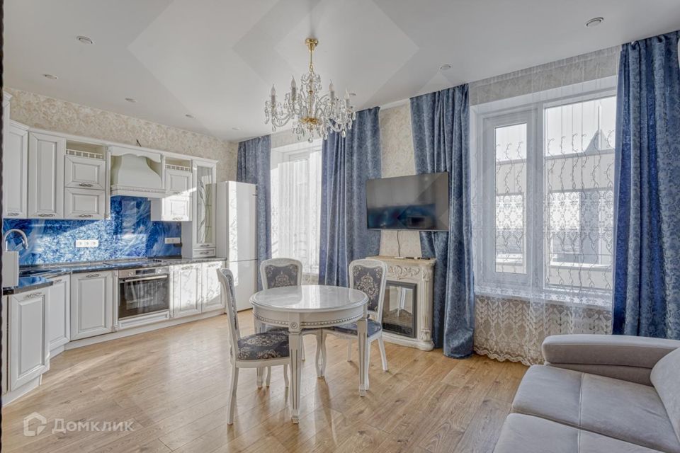Продаётся 3-комнатная квартира, 100 м²