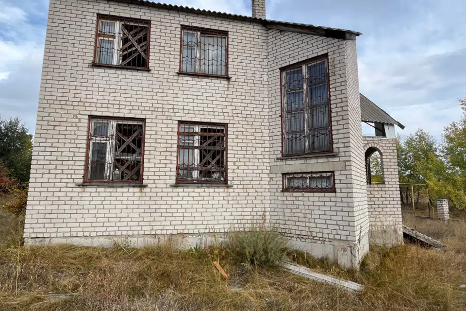 Продаётся 2-этажный дом, 140 м²