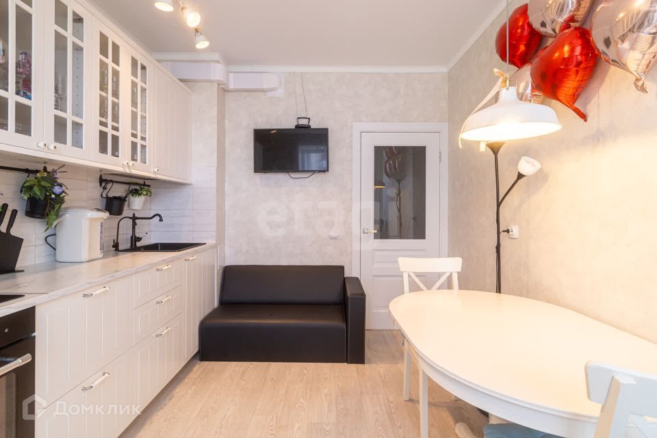 Продаётся 1-комнатная квартира, 43.9 м²