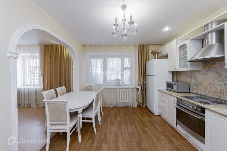 Продаётся 4-комнатная квартира, 125.1 м²