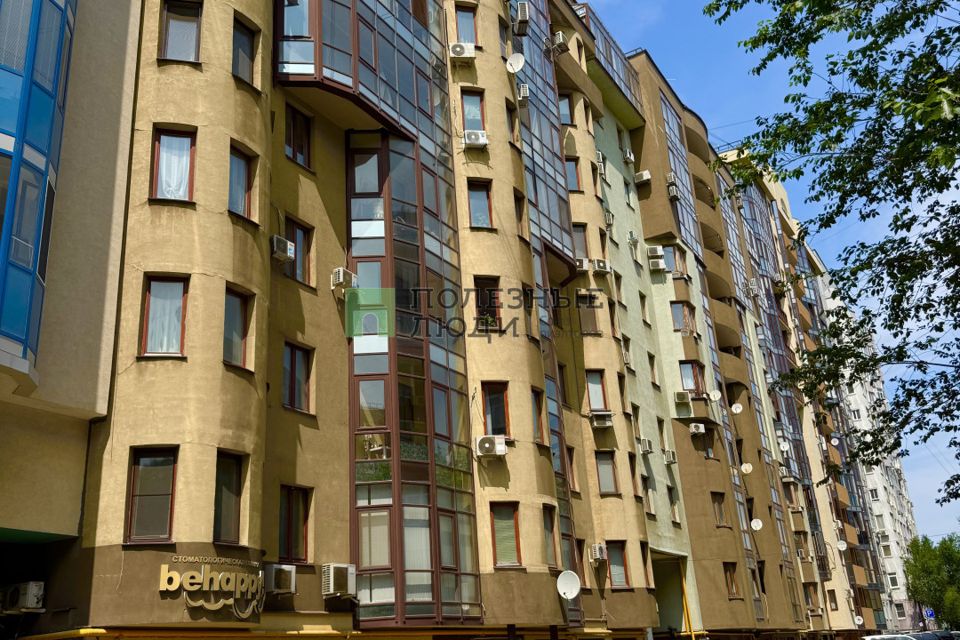 Продаётся 2-комнатная квартира, 99 м²