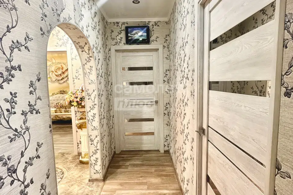 Продаётся 4-комнатная квартира, 79.2 м²