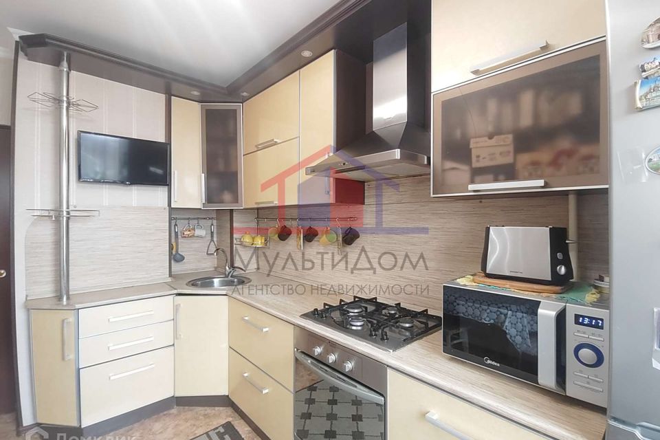 Продаётся 4-комнатная квартира, 72.8 м²