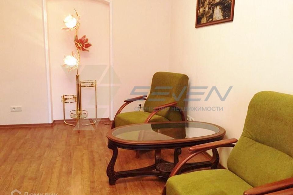 Продаётся 2-комнатная квартира, 66.7 м²