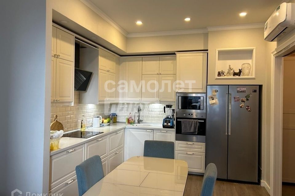 Продаётся 3-комнатная квартира, 90 м²