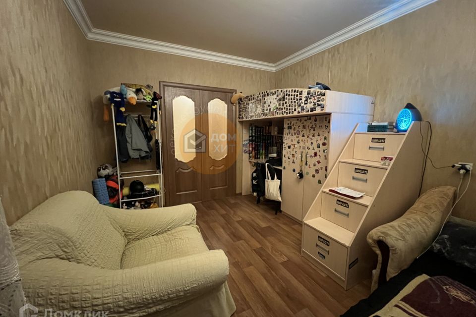 Продаётся 1-комнатная квартира, 42 м²