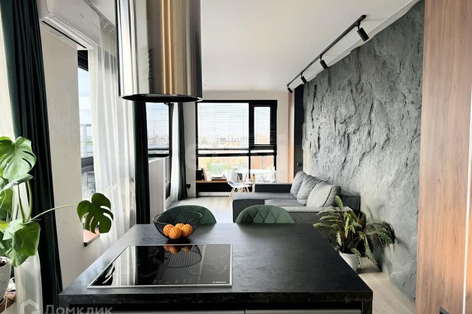 Продаётся 3-комнатная квартира, 147 м²