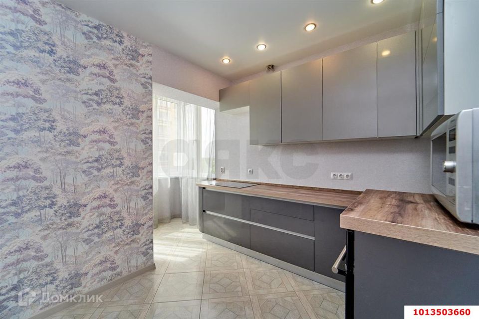 Продаётся 3-комнатная квартира, 90 м²
