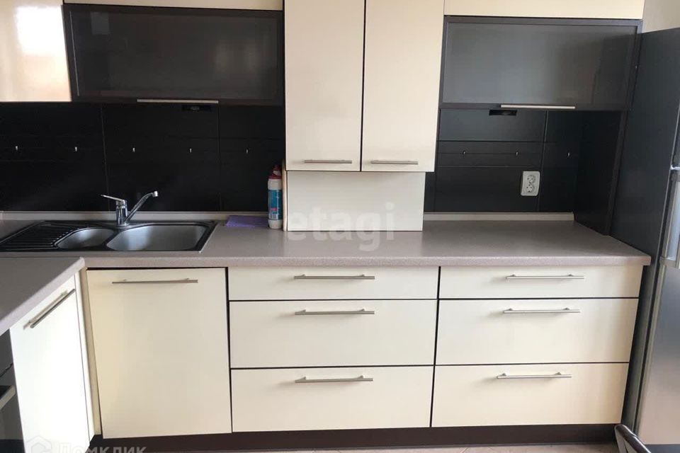 Продаётся 3-комнатная квартира, 88 м²