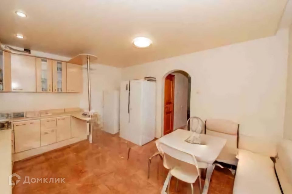 Продаётся 3-комнатная квартира, 110 м²