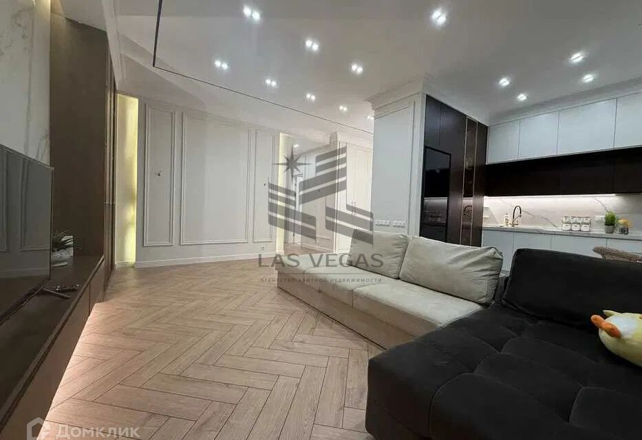 Сдаётся 3-комнатная квартира, 109 м²