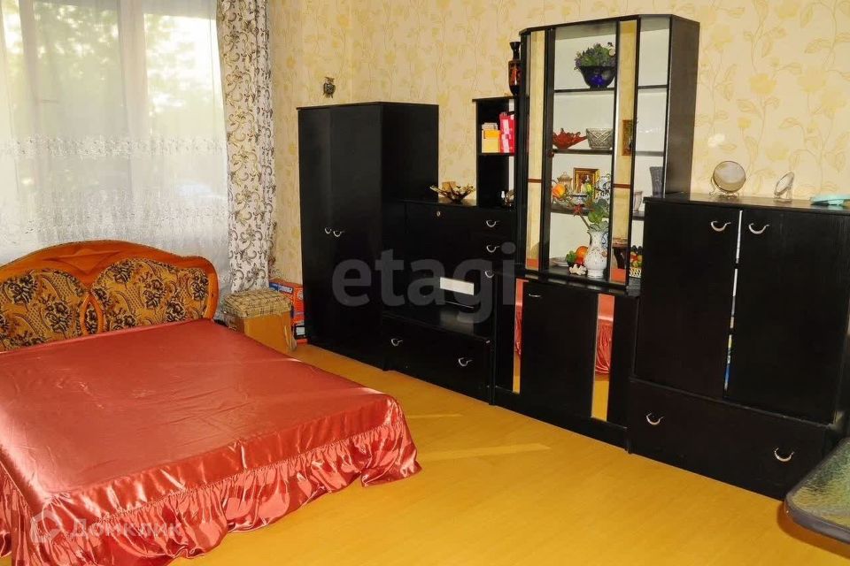 Продаётся 1-комнатная квартира, 50.2 м²