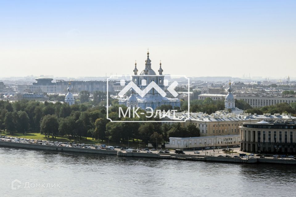 Продаётся 4-комнатная квартира, 142.3 м²