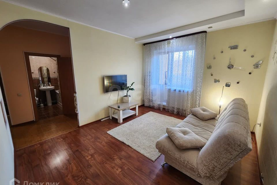 Продаётся 1-комнатная квартира, 43.9 м²